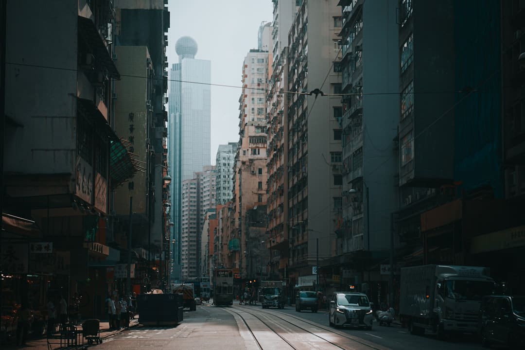 中国境内上市公司上半年实现营收逾35万亿元